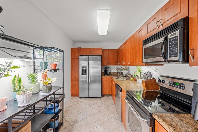 401 69th St 605, Miami Beach, FL 33141