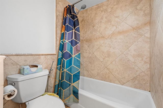 401 69th St 605, Miami Beach, FL 33141