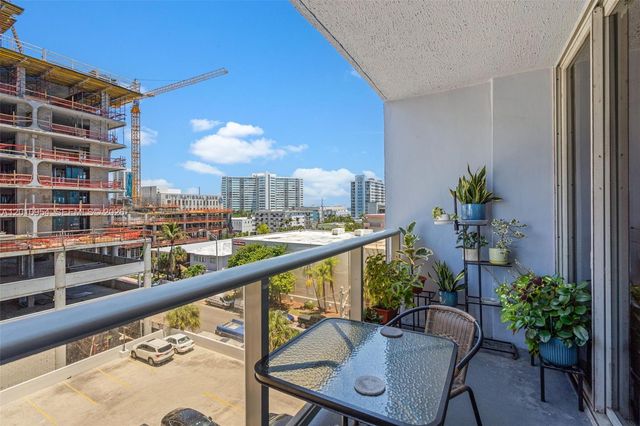 401 69th St 605, Miami Beach, FL 33141