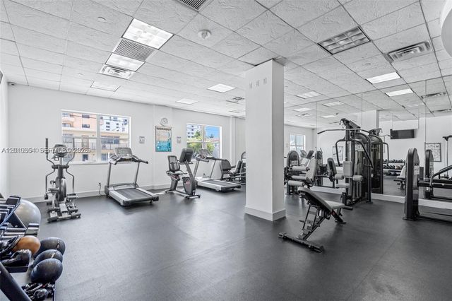 401 69th St 605, Miami Beach, FL 33141