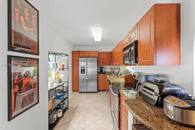401 69th St 605, Miami Beach, FL 33141