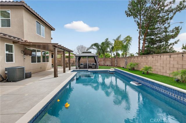 35853 35853 Sea Smoke Street, Winchester, CA 92596