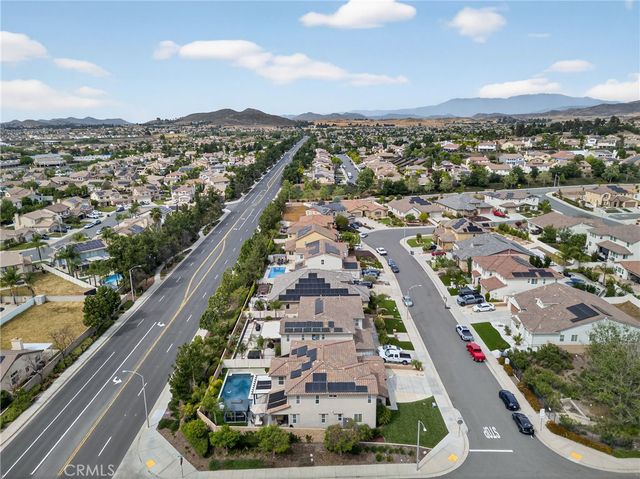 35853 35853 Sea Smoke Street, Winchester, CA 92596