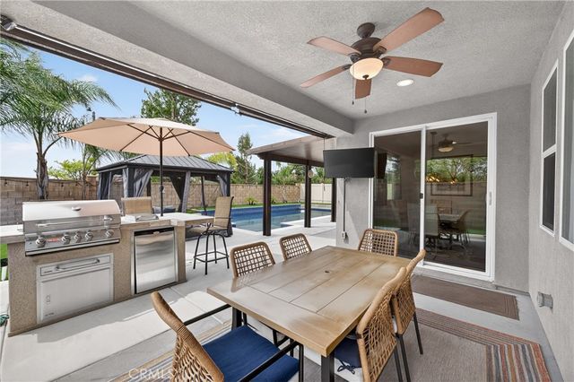 35853 35853 Sea Smoke Street, Winchester, CA 92596