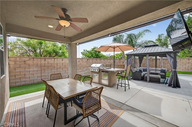 35853 35853 Sea Smoke Street, Winchester, CA 92596