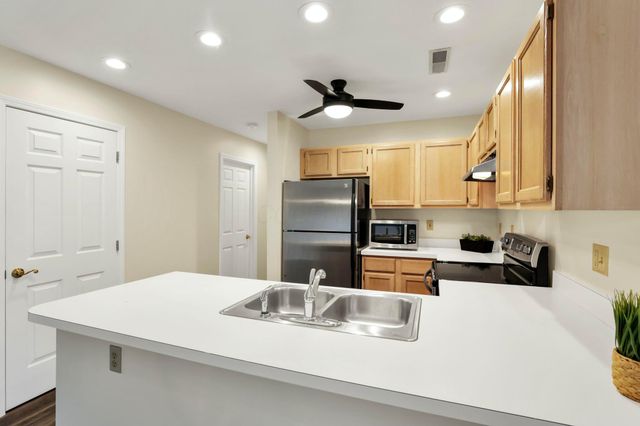 860 Village Drive, Delaware, OH 43015