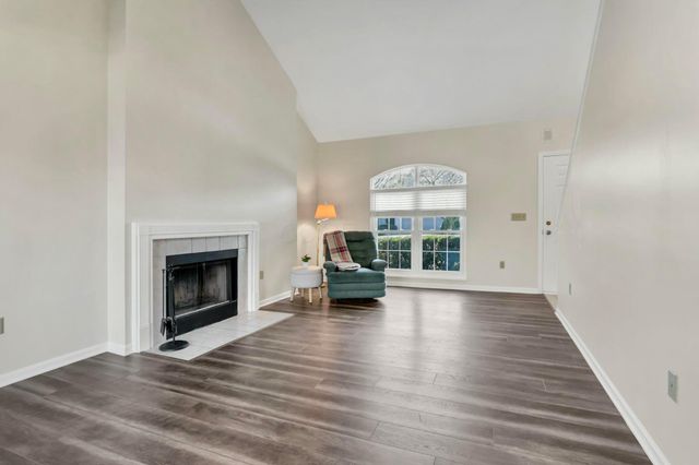 860 Village Drive, Delaware, OH 43015