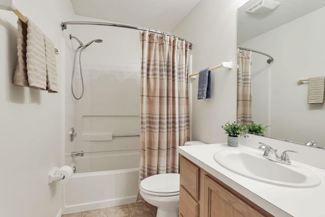 860 Village Drive, Delaware, OH 43015