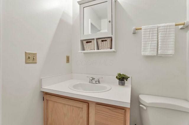 860 Village Drive, Delaware, OH 43015