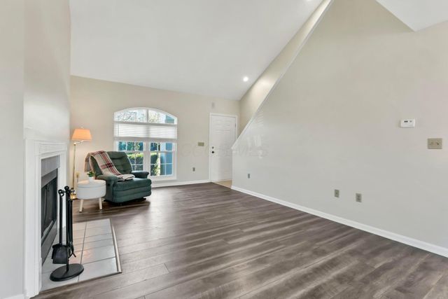 860 Village Drive, Delaware, OH 43015