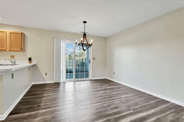 860 Village Drive, Delaware, OH 43015