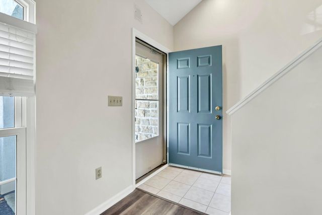 860 Village Drive, Delaware, OH 43015