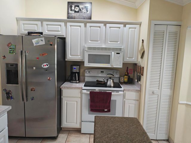 13747 42nd Road N, Royal Palm Beach, FL 33411