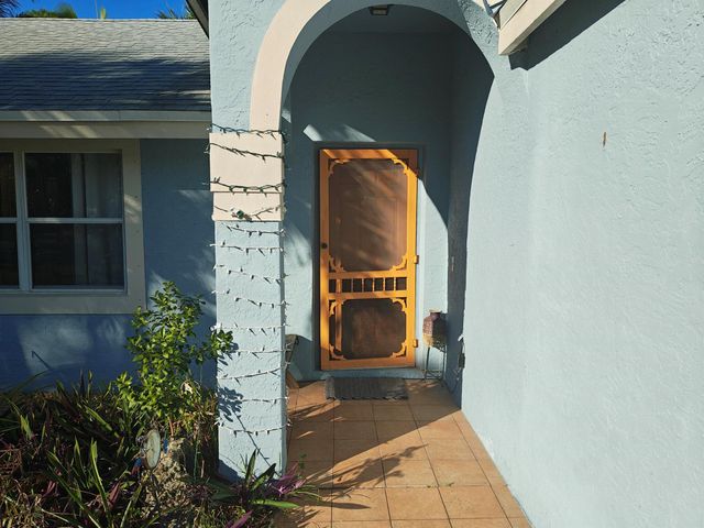 13747 42nd Road N, Royal Palm Beach, FL 33411