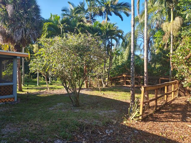 13747 42nd Road N, Royal Palm Beach, FL 33411
