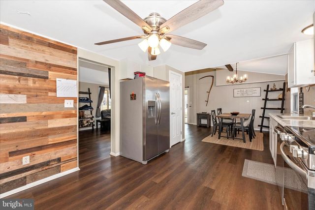 4706 WARNER DR, Manchester, MD 21102