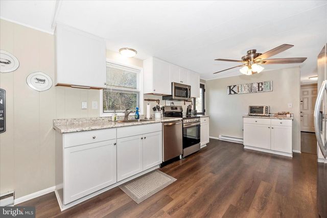 4706 WARNER DR, Manchester, MD 21102