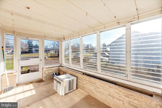 4706 WARNER DR, Manchester, MD 21102