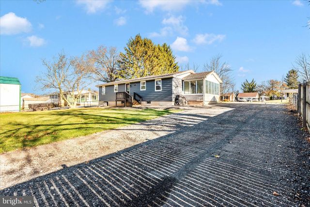 4706 WARNER DR, Manchester, MD 21102