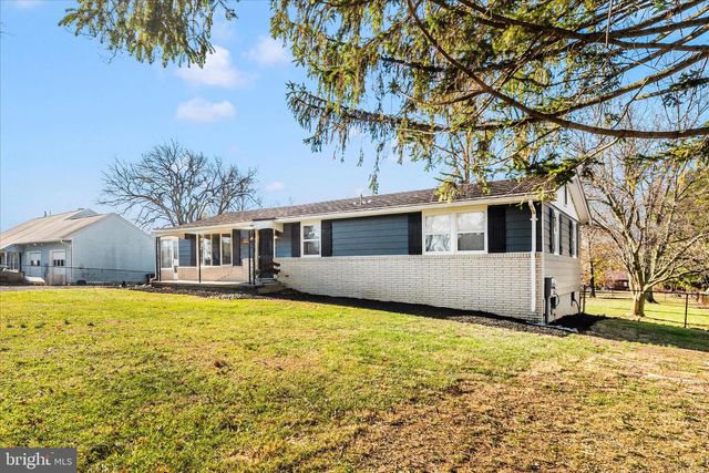 4706 WARNER DR, Manchester, MD 21102