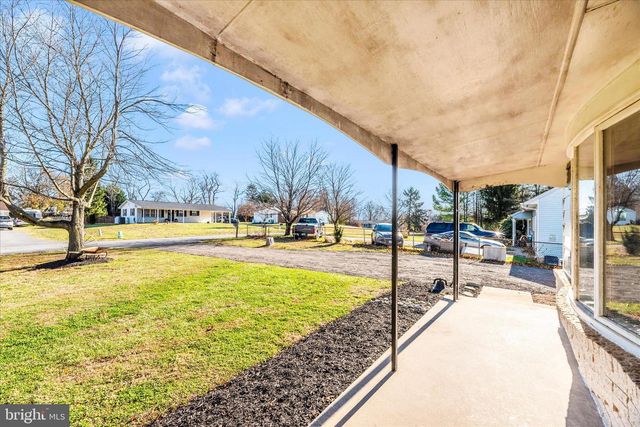 4706 WARNER DR, Manchester, MD 21102