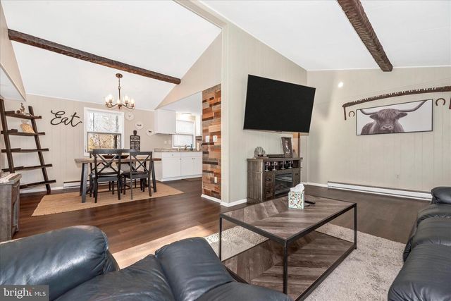 4706 WARNER DR, Manchester, MD 21102