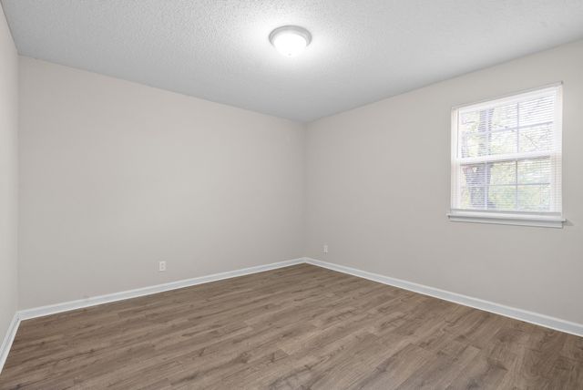 304 Chapel St Apt B, Clarksville, TN 37042