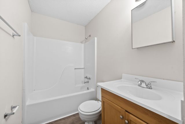 304 Chapel St Apt B, Clarksville, TN 37042
