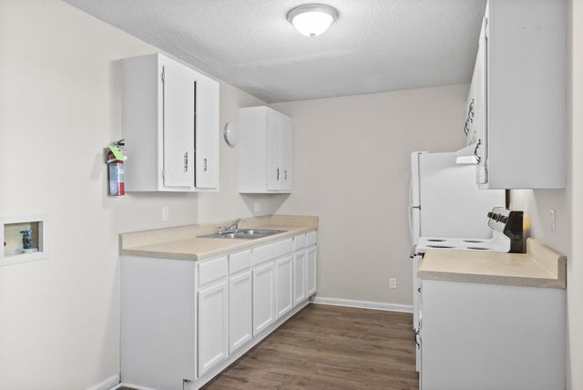 304 Chapel St Apt B, Clarksville, TN 37042
