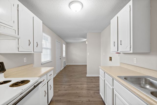 304 Chapel St Apt B, Clarksville, TN 37042