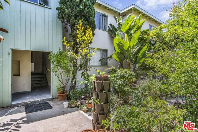 10594 National Boulevard, Los Angeles, CA 90034