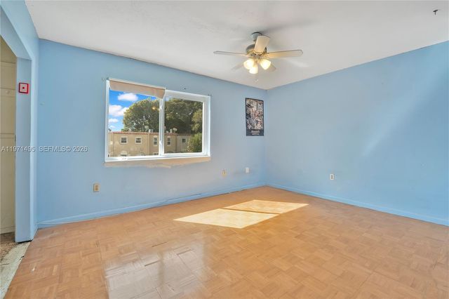 5433 NW 169th St, Miami Gardens, FL 33055