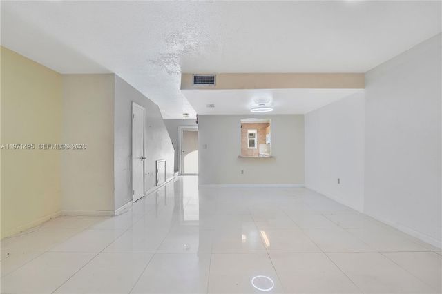 5433 NW 169th St, Miami Gardens, FL 33055