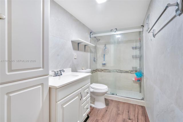 5433 NW 169th St, Miami Gardens, FL 33055