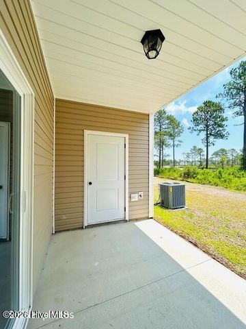 727 Cross Bridge Way, Sneads Ferry, NC 28460