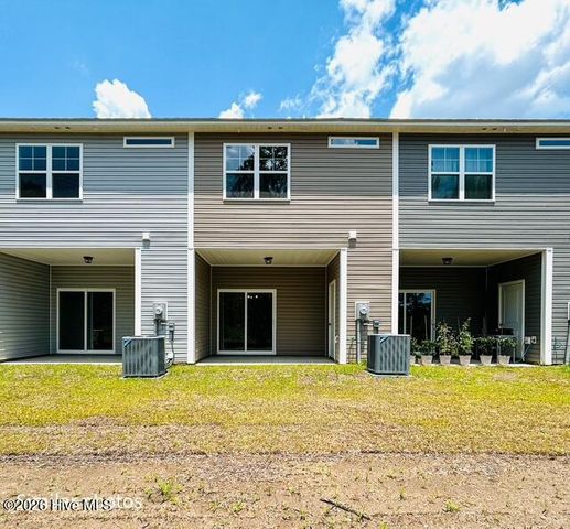727 Cross Bridge Way, Sneads Ferry, NC 28460
