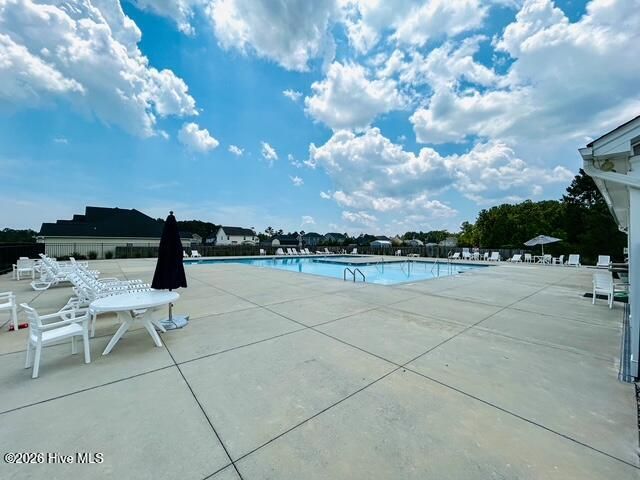 727 Cross Bridge Way, Sneads Ferry, NC 28460