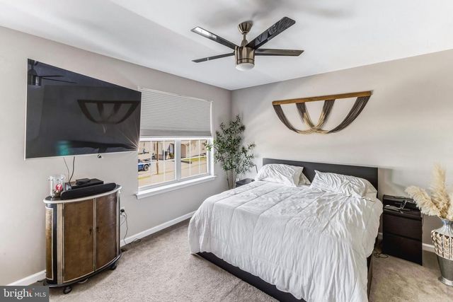 28 SMITH LN, Runnemede, NJ 08078