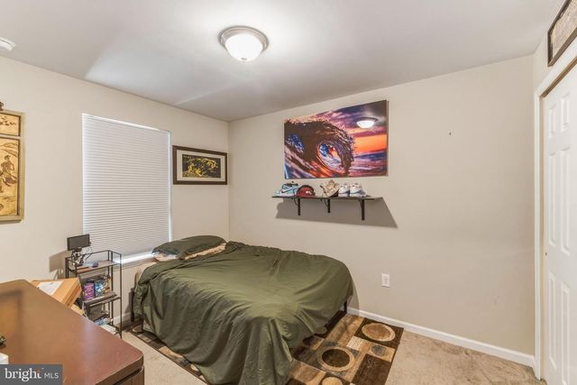 28 SMITH LN, Runnemede, NJ 08078