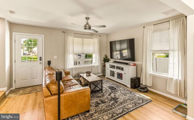 28 SMITH LN, Runnemede, NJ 08078