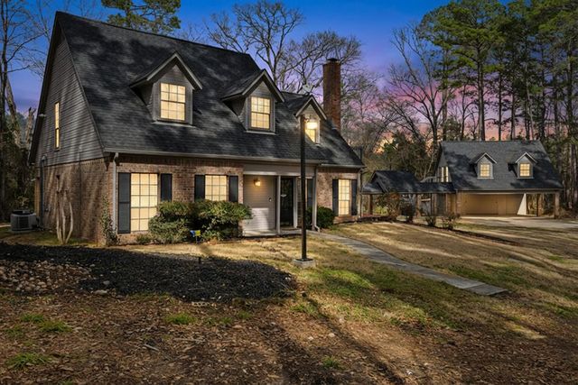 2465 Sam Page, Longview, TX 75605