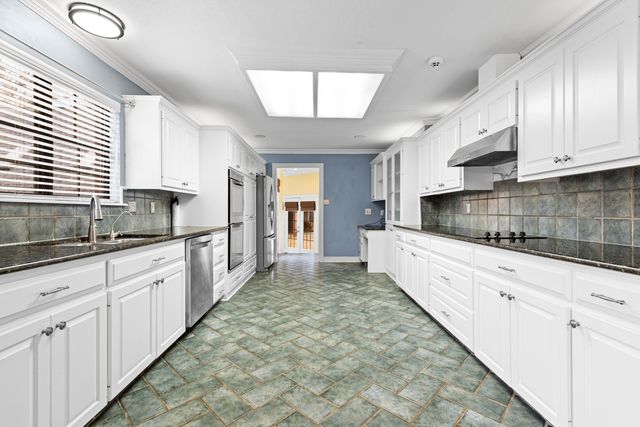 2465 Sam Page, Longview, TX 75605