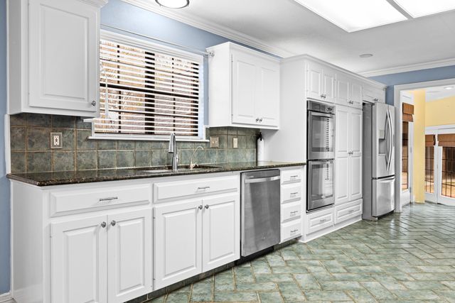 2465 Sam Page, Longview, TX 75605