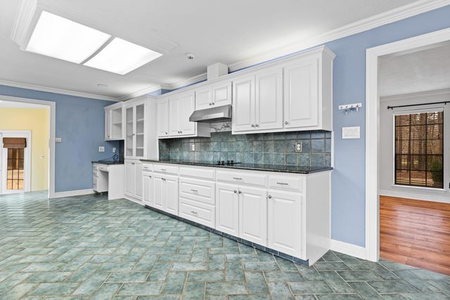 2465 Sam Page, Longview, TX 75605