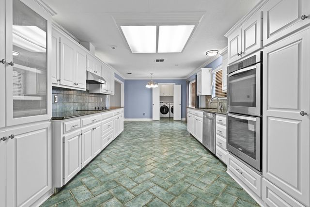 2465 Sam Page, Longview, TX 75605