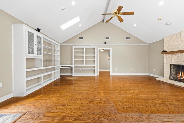 2465 Sam Page, Longview, TX 75605