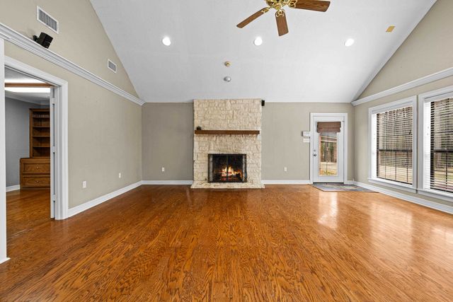 2465 Sam Page, Longview, TX 75605