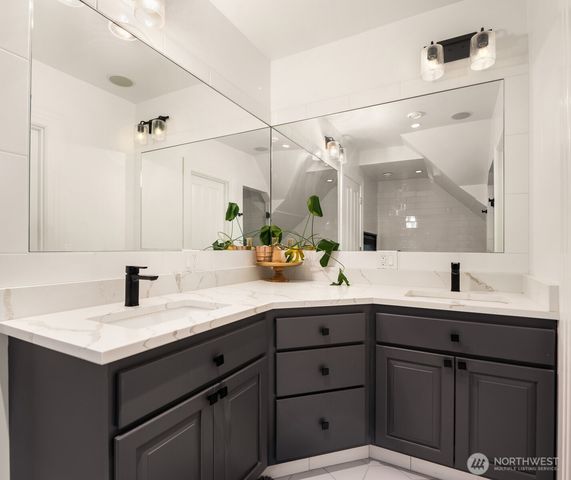 1012 2nd Avenue W, Seattle, WA 98119