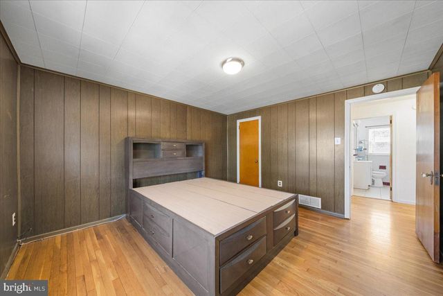 448 THOMSON AVE, Paulsboro, NJ 08066