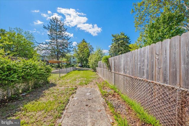 448 THOMSON AVE, Paulsboro, NJ 08066